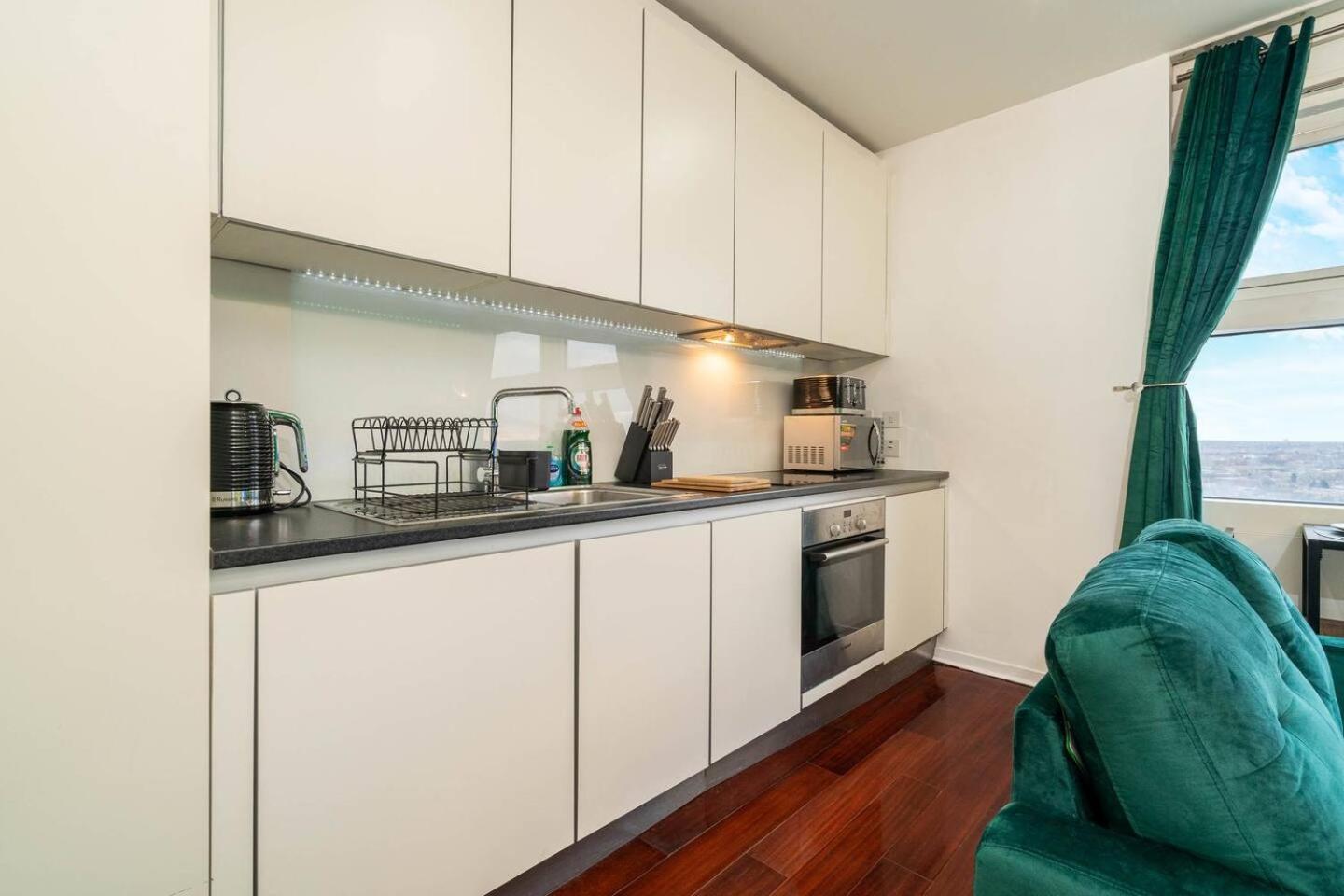 Luxury Rolex Retreat Apartment Birmingham Luaran gambar