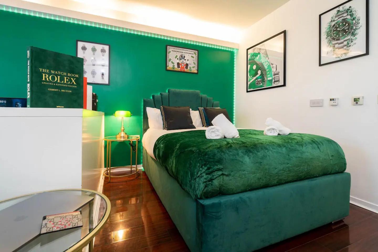 Luxury Rolex Retreat Apartment Birmingham Luaran gambar